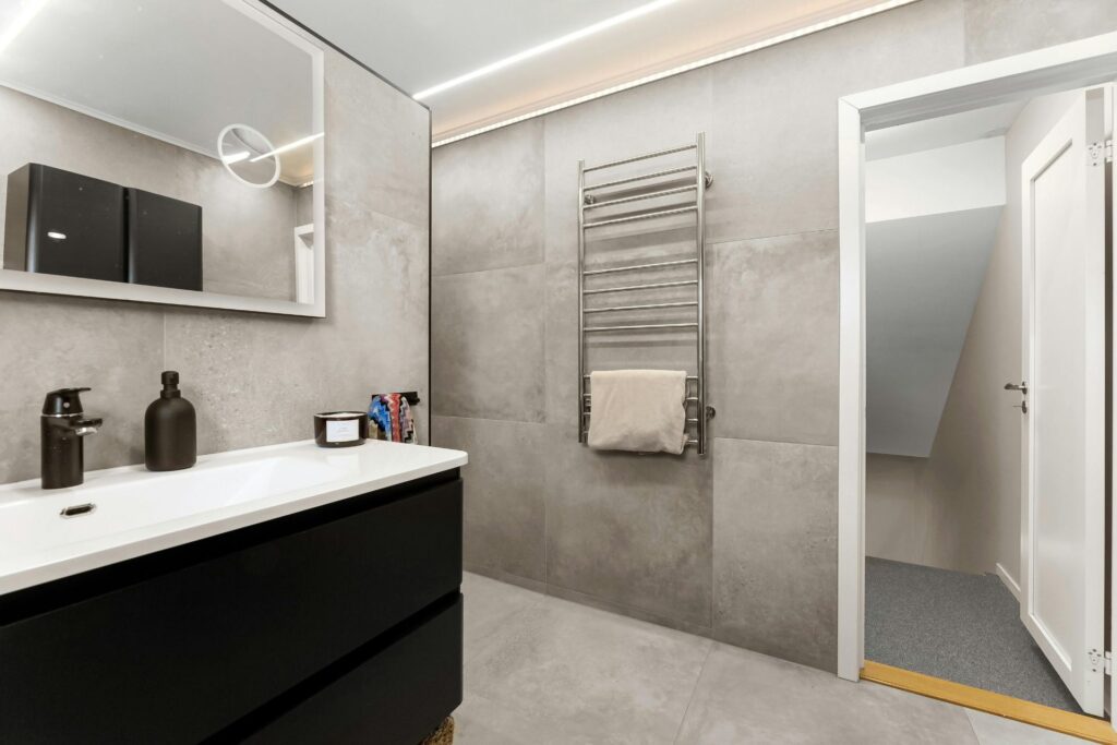 top trending bathroom accessories heated towel racks
